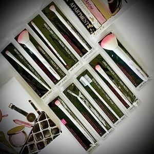New 9 Piece Bundle Wet n Wild Makeup Brushes